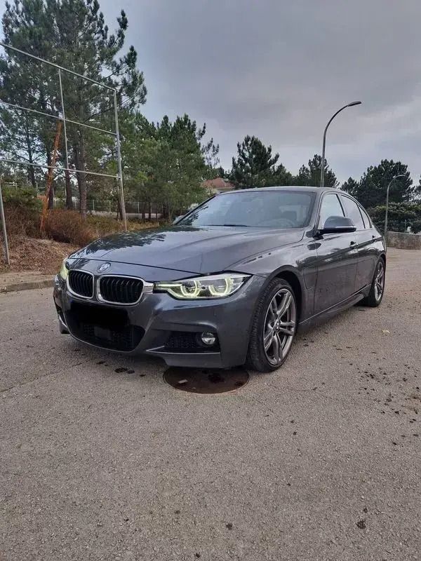 Usado BMW 330e iPerformance 252 HP (185 kW) 2016 Cinzento Sedan