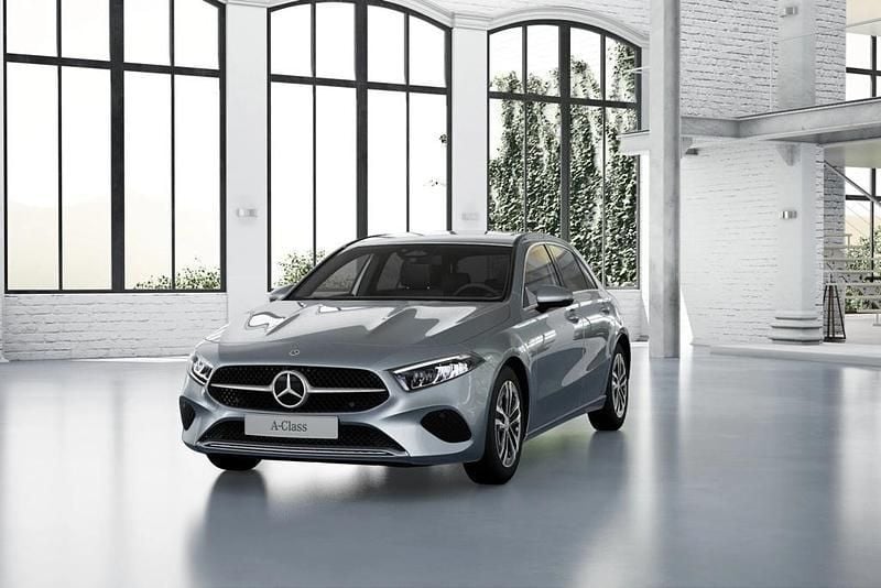 Prateado Novo 2025 Mercedes A250 Citadino | € 51.075 (Preço elevado) - Imagem 1/4