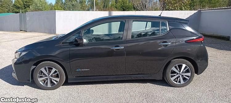 Usado Nissan Leaf Acenta 108 kW (148 HP) 2020 Preto Citadino