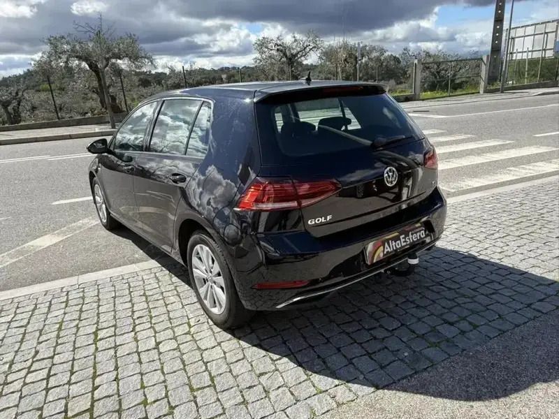 Usado VW Golf VII Comfortline 115 HP (84 kW) 2017 Preto
