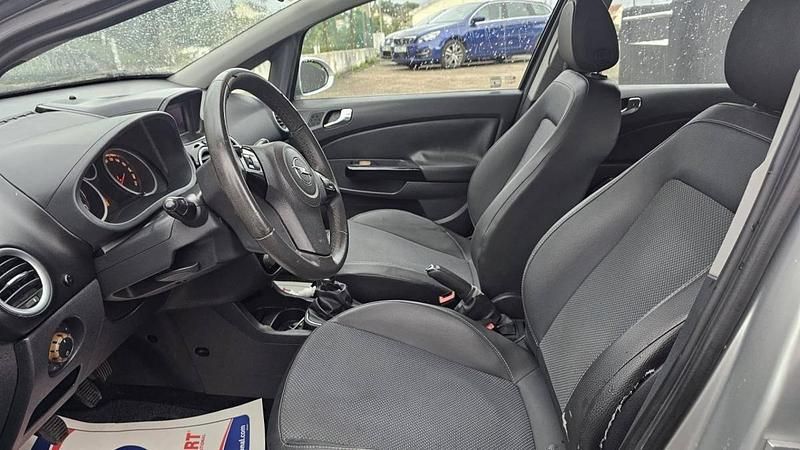 Usado Opel Corsa 90 HP (66 kW) 2007 Cinzento Citadino