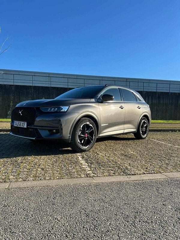Cinzento Usado 2021 DS Automobiles DS7 Crossback SUV | € 29.500 (Preço justo) - Imagem 1/4