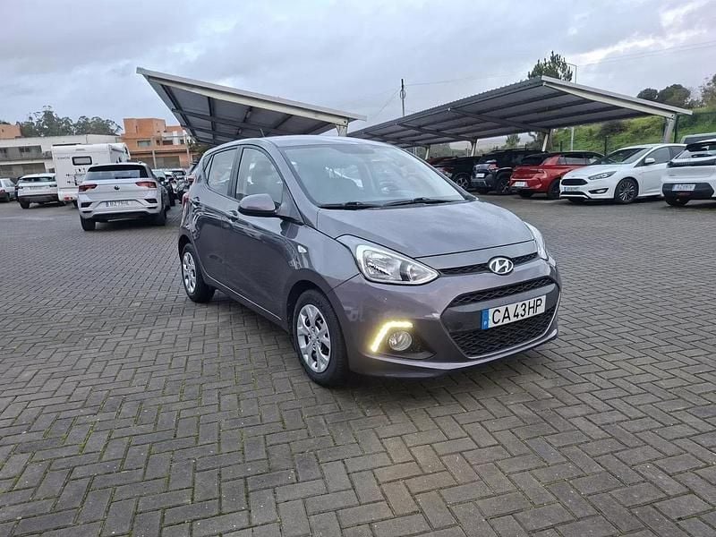 Usado Hyundai i10 Style 84 HP (61 kW) 2016 Cinzento Citadino