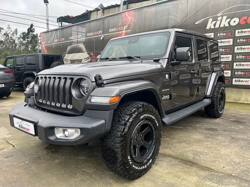 Usado Jeep Wrangler Sahara 200 HP (147 kW) 2019 Cinza SUV