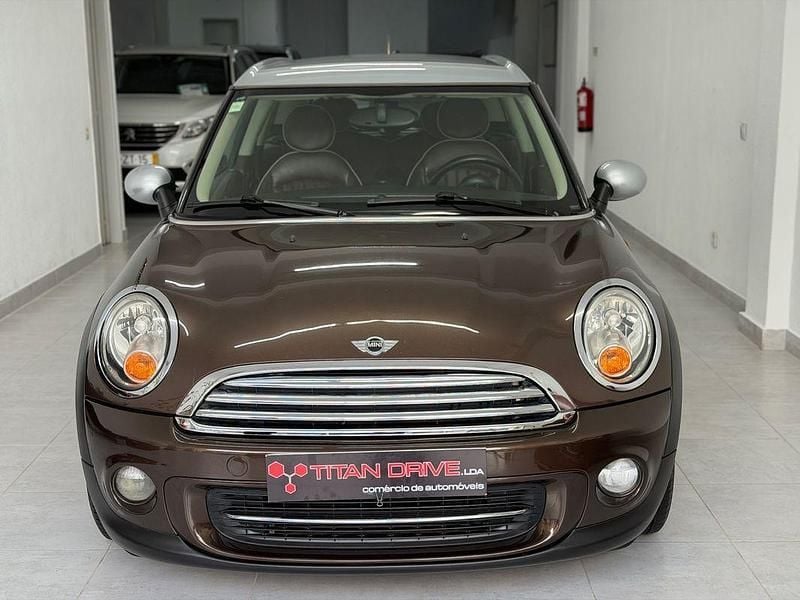 Usado Mini Cooper D Clubman 112 HP (82 kW) 2010 Castanho Carrinha
