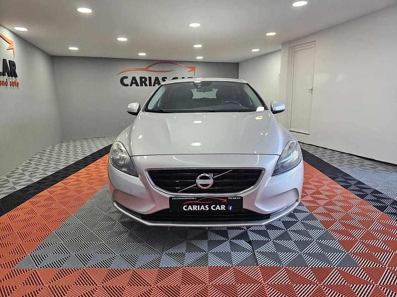 Usado Volvo V40 Kinetic 115 HP (84 kW) 2012 Cinza
