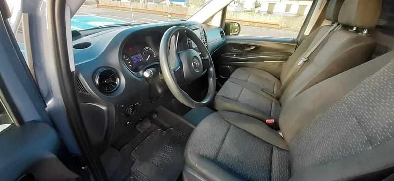 Usado Mercedes Vito 85 kW (116 HP) 2020 Cinzento Van