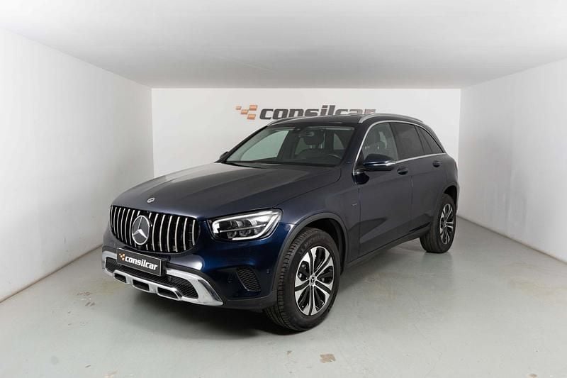 Azul Usado 2021 Mercedes GLC300 SUV | € 36.890 (Super Preço) - Imagem 1/4