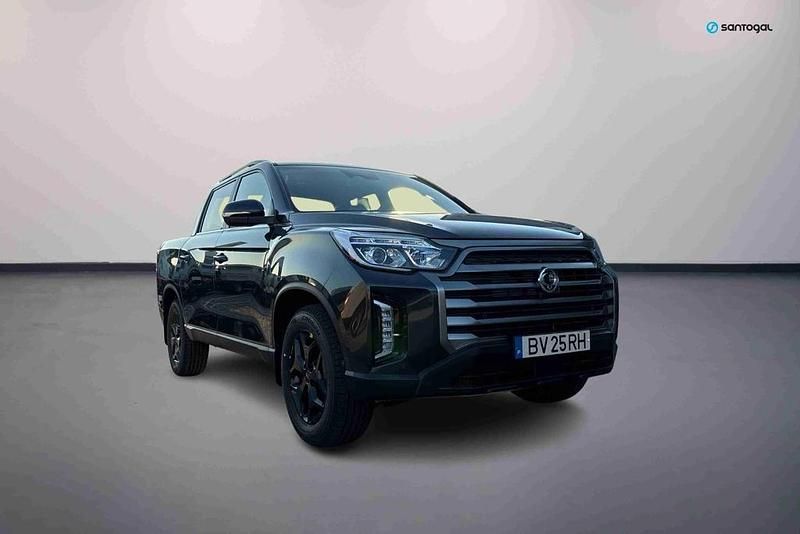 Cinzento Novo 2025 Ssangyong (KGM) Musso Pickup | € 41.700 - Imagem 1/4