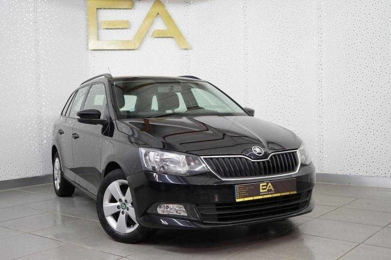 Preto Usado 2016 Skoda Fabia Carrinha | € 10.980 - Imagem 1/4