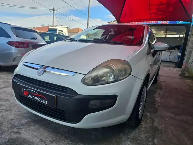 Usado Fiat Punto 95 HP (69 kW) 2011 Branco Citadino