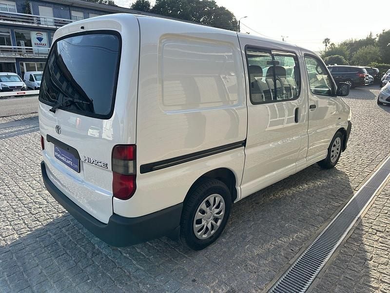 Usado Toyota HiAce 117 HP (86 kW) 2008 Branco Van