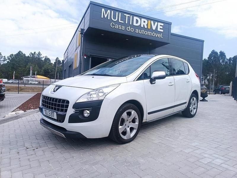 Branco Usado 2011 Peugeot 3008 Active SUV | € 11.900 - Imagem 1/4