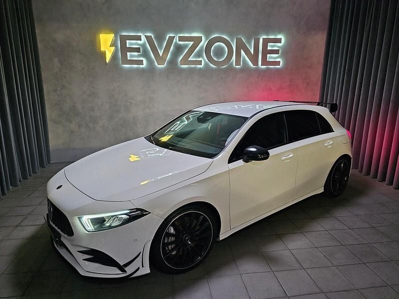 Branco Usado 2019 Mercedes A35 AMG AMG Sedan | € 42.750 - Imagem 1/4