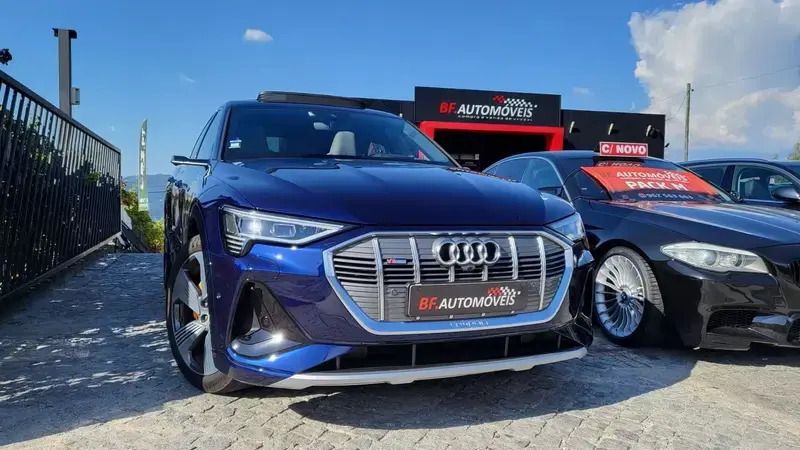 Azul Usado 2020 Audi e-tron Sportback S-Line SUV | € 59.900 - Imagem 1/4