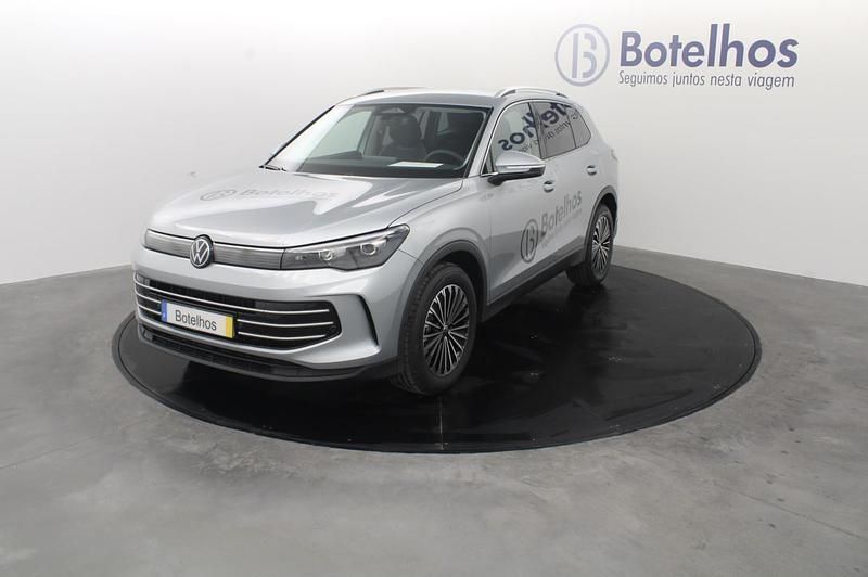 Novo VW Tiguan 150 HP (110 kW) 2025 Cinzento SUV