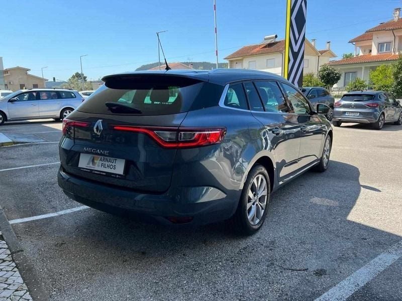 Usado Renault Mégane IV 115 HP (84 kW) 2020 Cinzento Carrinha