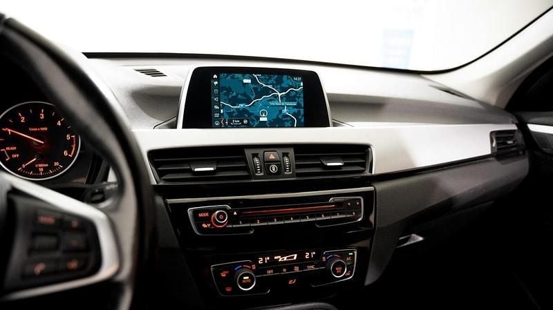 Usado BMW X1 Advantage 116 HP (85 kW) 2018 Cinza SUV