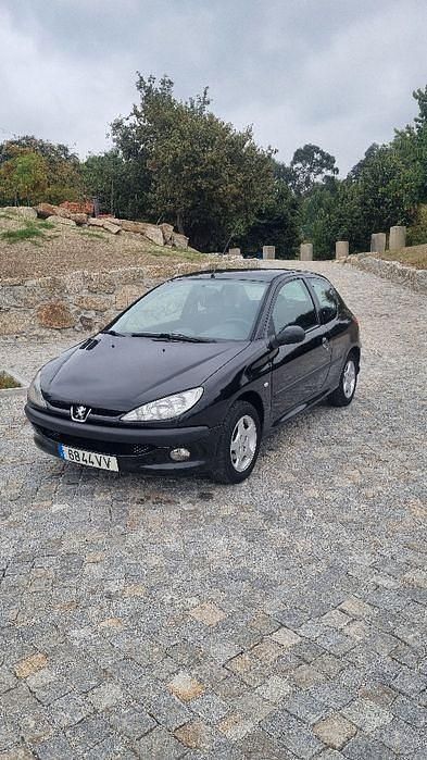 Usado 2003 Peugeot 206 | € 2.850 (Preço justo) - Imagem 1/4