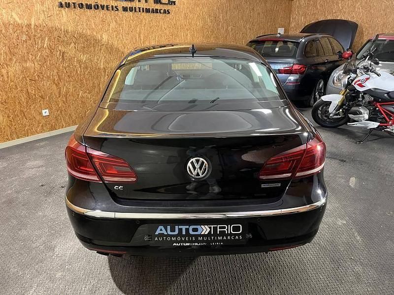 Usado VW CC 140 HP (102 kW) 2012 Preto Sedan