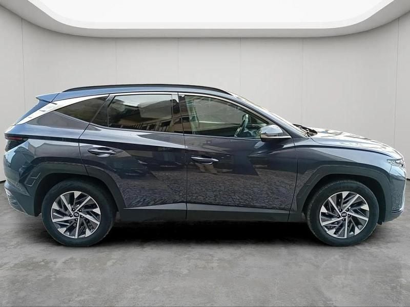 Usado Hyundai Tucson 150 HP (110 kW) 2023 Cinzento SUV