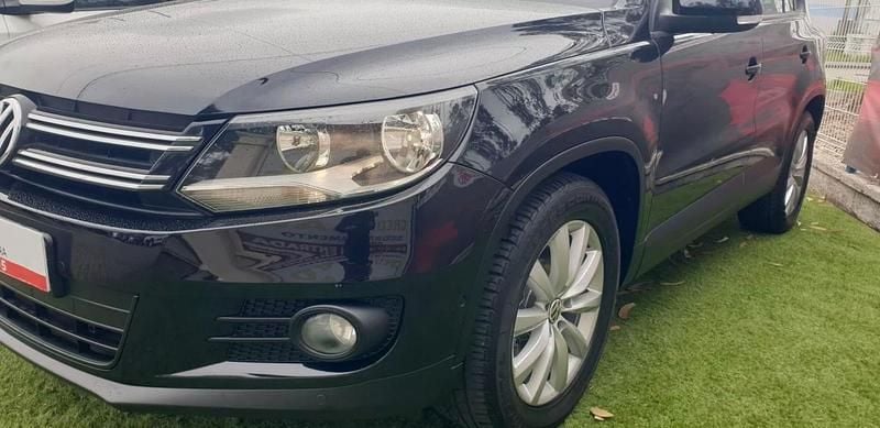 Usado VW Tiguan Trendline 122 HP (89 kW) 2012 Preto SUV