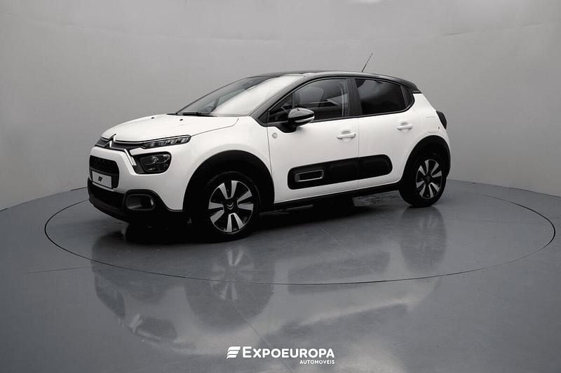 Branco Usado 2022 Citroën C3 PureTech Sedan | € 13.990 - Imagem 1/4