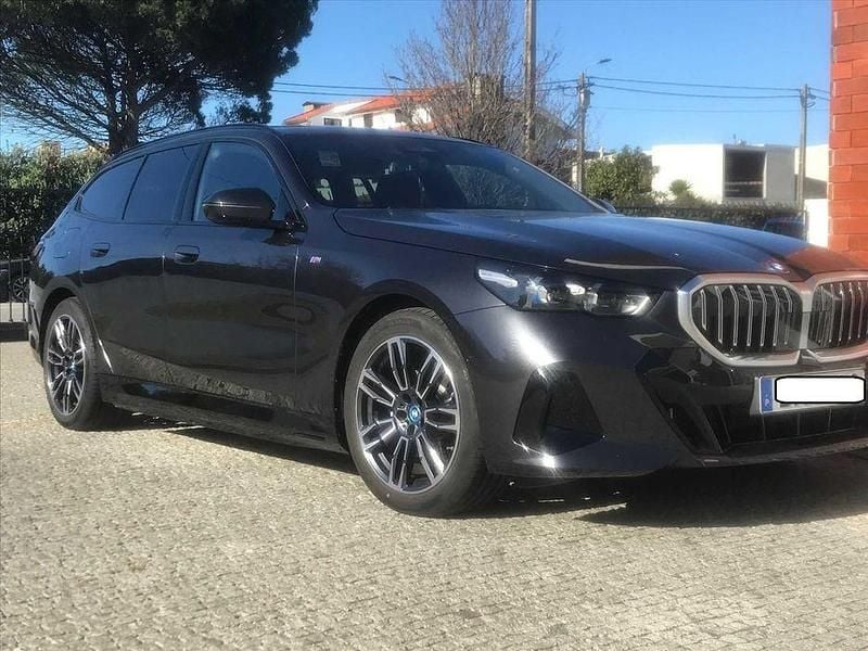 Usado 2024 BMW 530e M Sport Carrinha | € 61.900 - Imagem 1/4