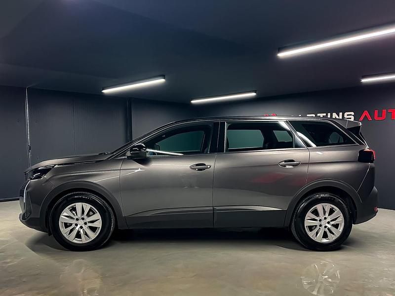 Usado Peugeot 5008 Active 130 HP (95 kW) 2023 Cinza Monovolume