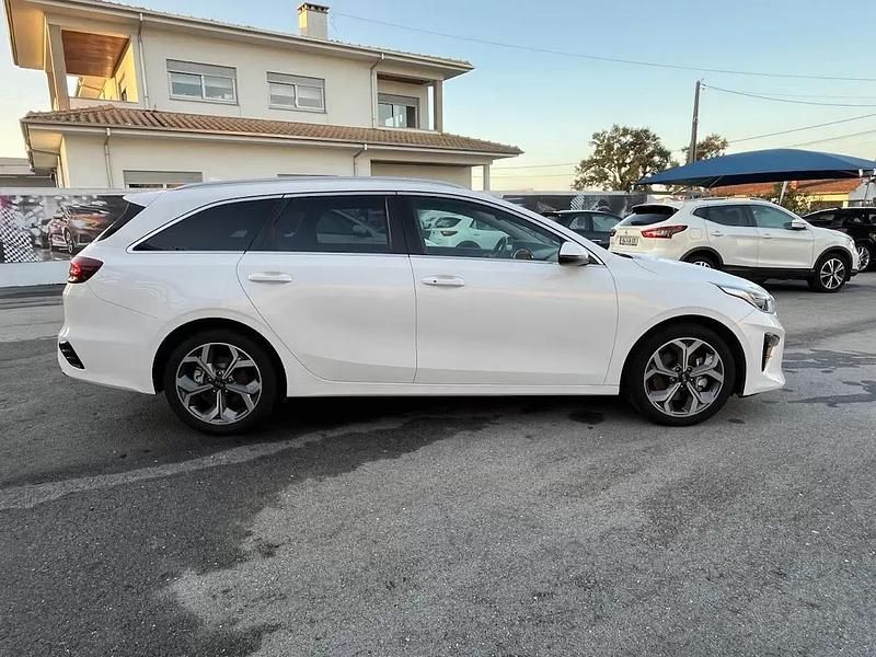 Usado Kia Ceed Sportswagon 136 HP (100 kW) 2020 Branco Carrinha