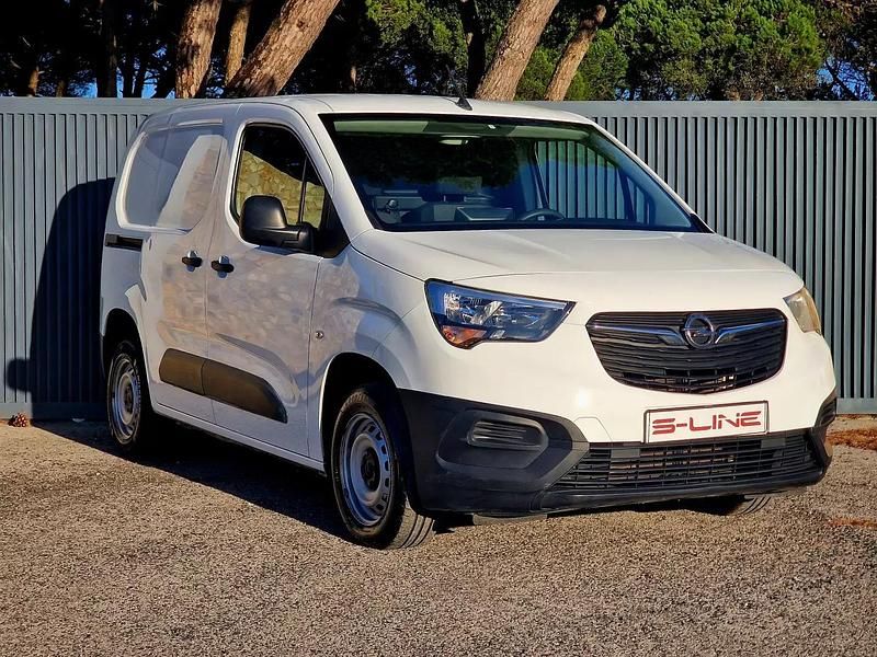 Usado Opel Combo Enjoy 100 HP (73 kW) 2022 Branco Monovolume