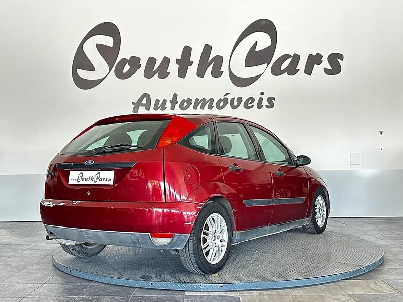 Usado Ford Focus Ambiente 100 HP (73 kW) 1999 Vermelho
