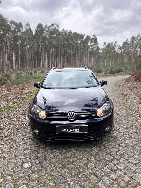 Usado VW Golf VI 105 HP (77 kW) 2010 Preto Citadino