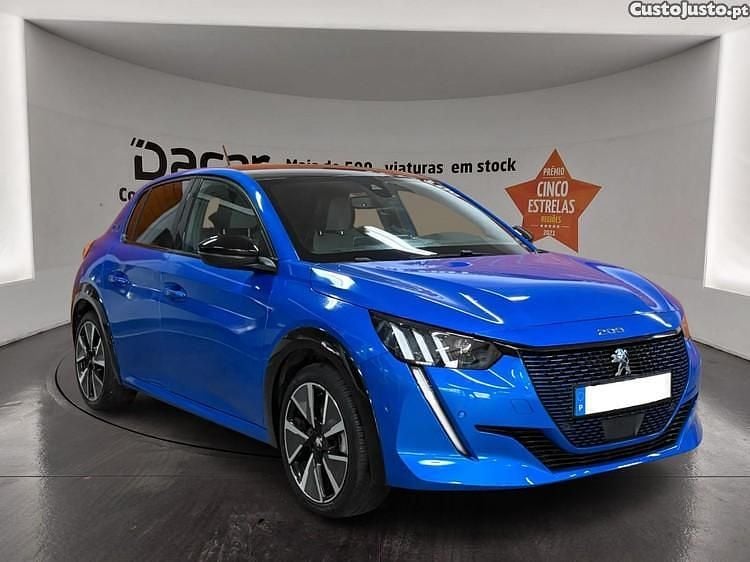 Usado Peugeot e-208 GT 100 kW (136 HP) 2022 Azul Citadino