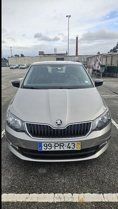 Usado 2015 Skoda Fabia Ambition Sedan | € 6.300 (Preço justo) - Imagem 1/4