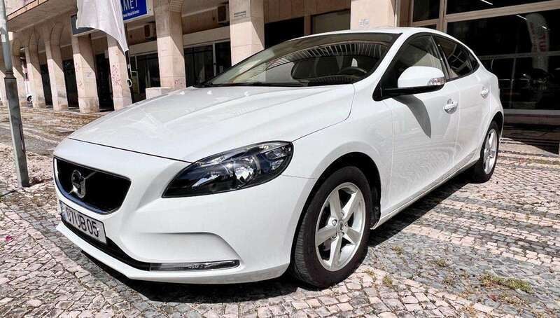 Branco Usado 2017 Volvo V40 Carrinha | € 16.900 (Preço justo) - Imagem 1/3