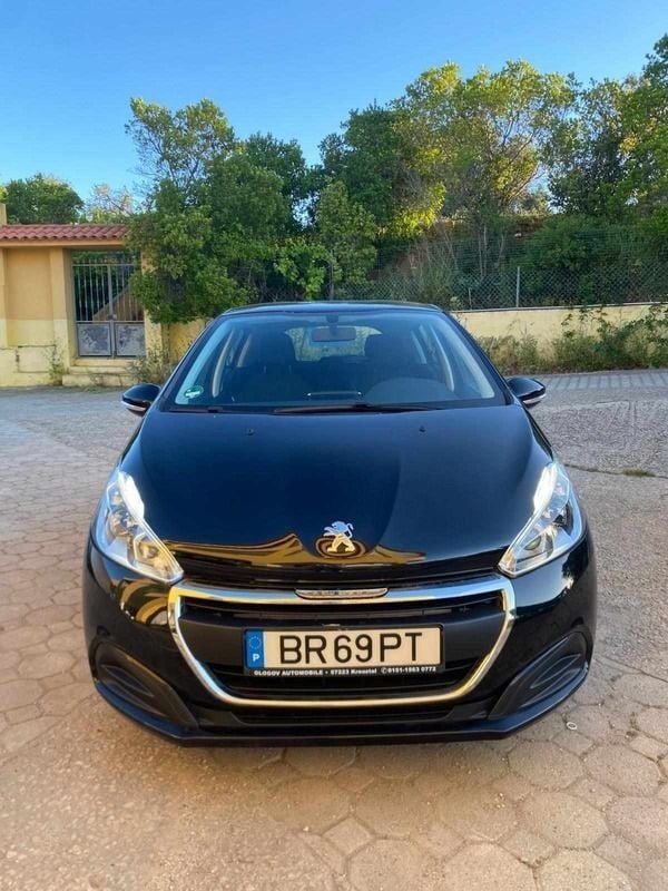 Preto Usado 2017 Peugeot 208 Citadino | € 7.500 (Bom preço) - Imagem 1/4