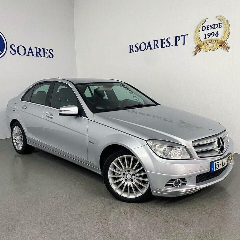 Usado Mercedes C250 Avantgarde 204 HP (150 kW) 2009 Cinza Sedan