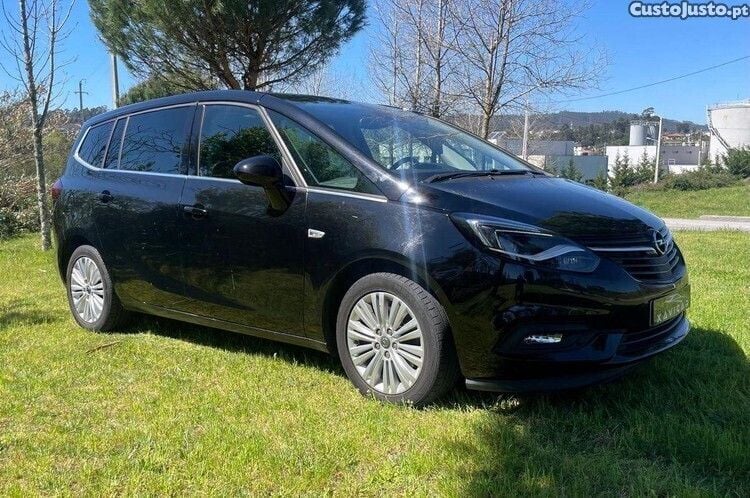 Cinza Usado 2018 Opel Zafira Innovation Monovolume | € 15.000 (Bom preço) - Imagem 1/1