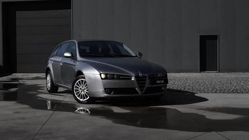 Cinzento Usado 2010 Alfa Romeo 159 Distinctive Carrinha | € 8.999 (Preço justo) - Imagem 1/4
