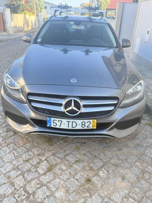 Usado 2017 Mercedes C200 Sedan | € 17.500 - Imagem 1/4