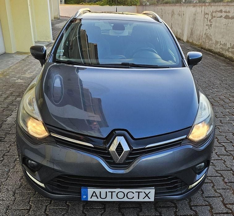 Usado 2017 Renault Clio IV Sedan | € 7.250 (Super Preço) - Imagem 1/4
