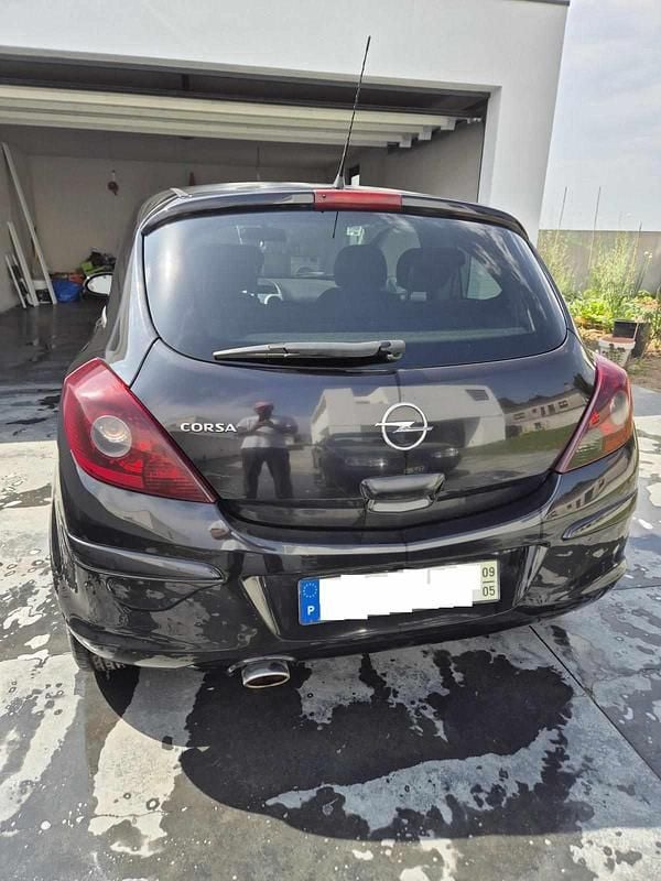 Usado Opel Corsa 80 HP (58 kW) 2009 Preto Citadino