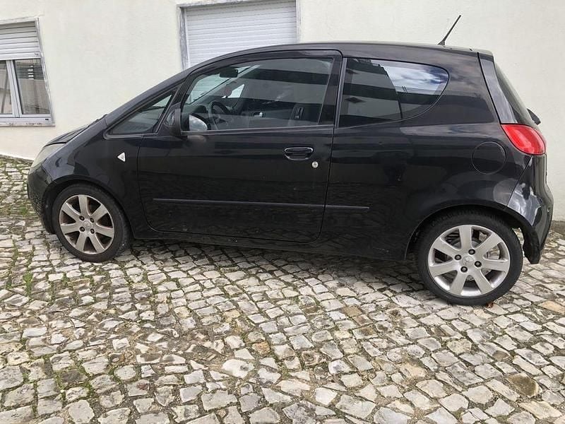 Usado Mitsubishi Colt 75 HP (55 kW) 2006