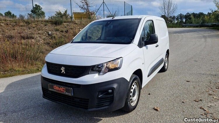 Branco Usado 2021 Peugeot Partner Monovolume | € 17.000 (Preço justo) - Imagem 1/1