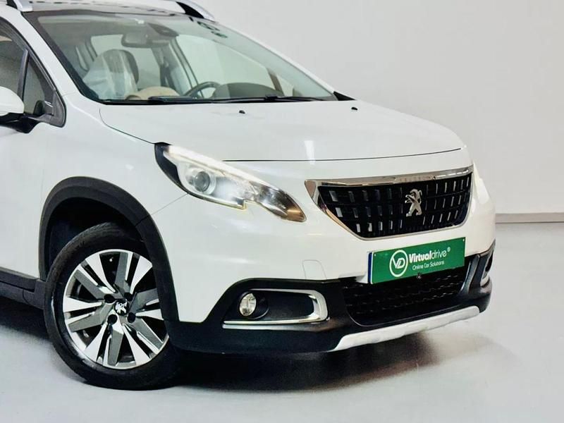 Usado Peugeot 2008 Allure 120 HP (88 kW) 2016 Branco pérola SUV