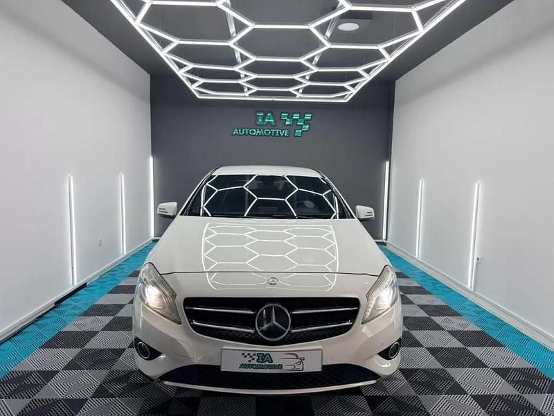 Usado Mercedes A180 Urban 109 HP (80 kW) 2013 Branco Citadino