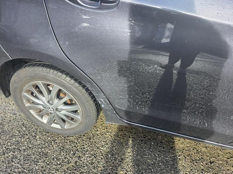 Usado Toyota Yaris Comfort 90 HP (66 kW) 2016 Sedan