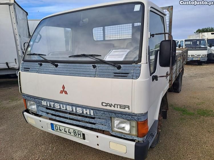 Branco Usado 1992 Mitsubishi Canter | € 9.500 - Imagem 1/1