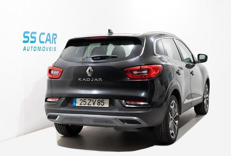 Usado Renault Kadjar Intens 115 HP (84 kW) 2020 Preto SUV